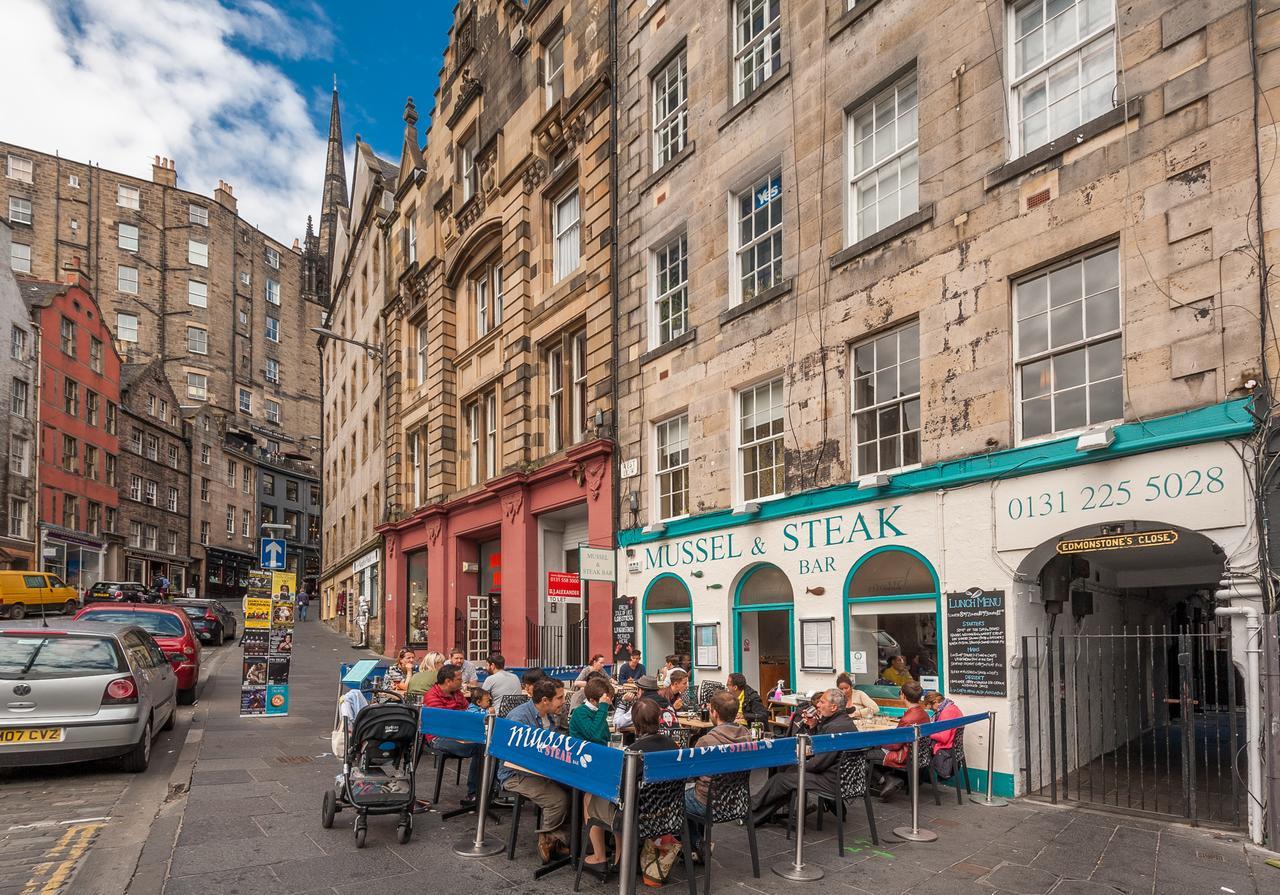 The Edmonstone's Close Residence Edimburgo Exterior foto